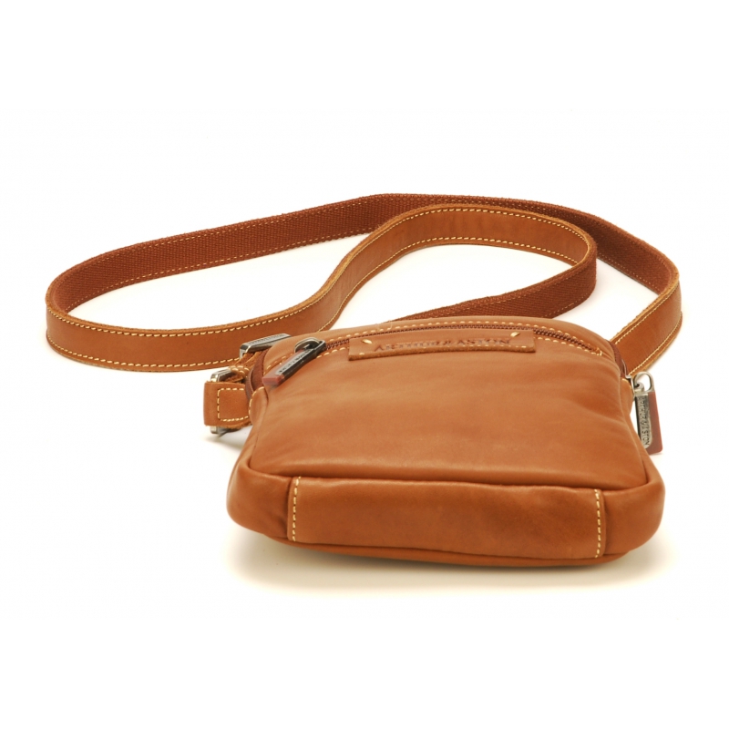 ARTHUR & ASTON - 2028-08-COGN PORTE TRAVERS B/COGNAC