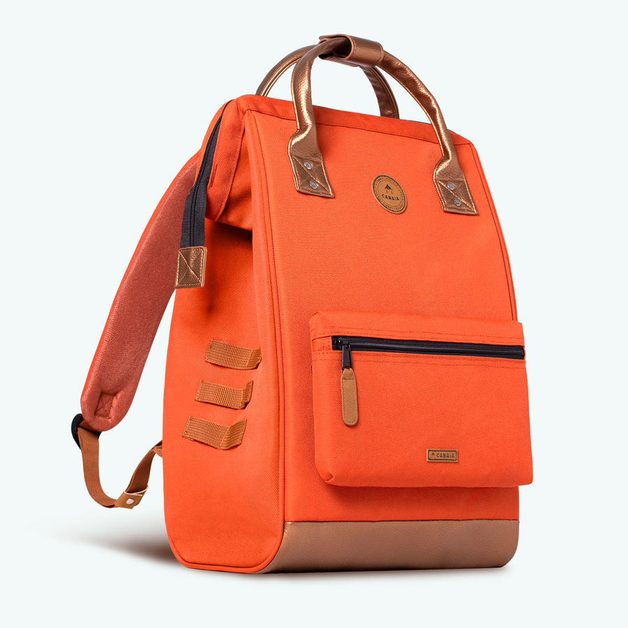 TDM-W22-ADVENTURER-LARGE-BOGOTA-3-4FACE-POCHETTE-1-BD.jpg