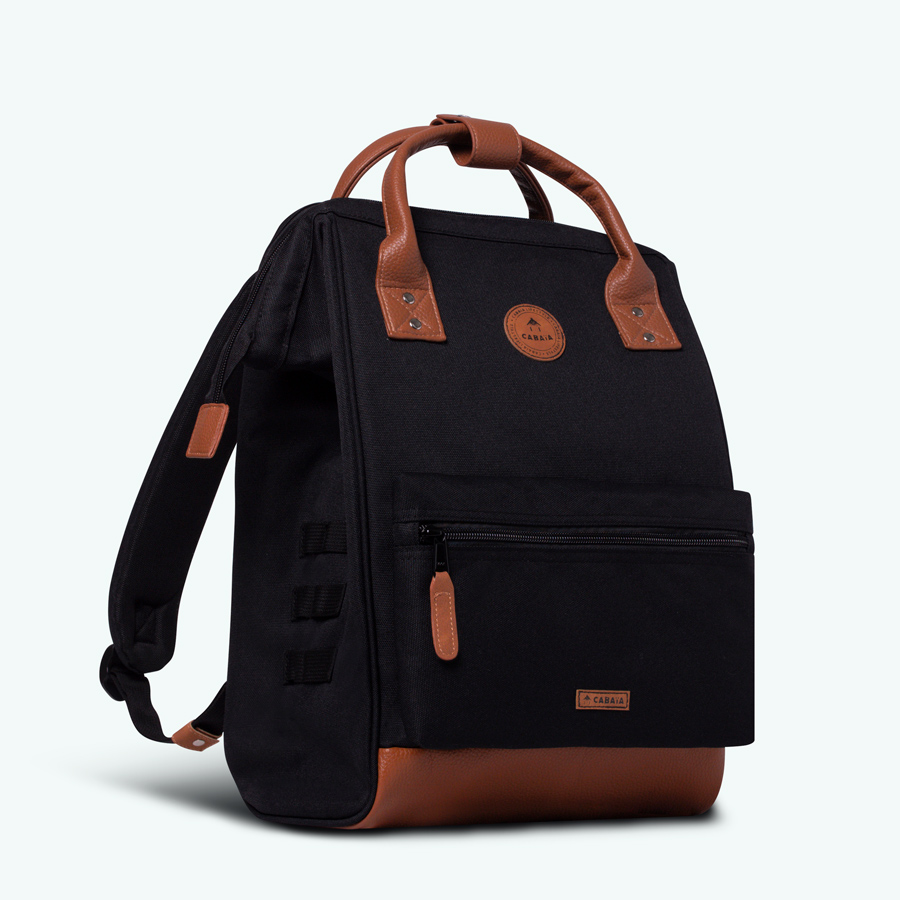 TDM-S22-ADVENTURER-MEDIUM-COLOGNE-3_4FACE-POCHETTE_2-BD.jpg